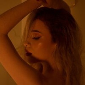 sleekcams.com Babydoll7 livesex profile in kissing cams