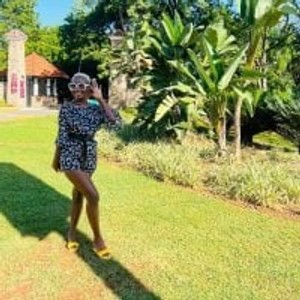 Pinkishqueen webcam profile - Kenyan