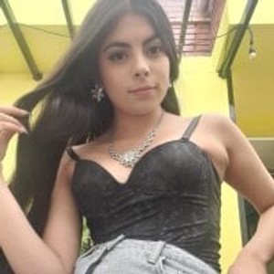 netcams24.com Sophiia_hill11 livesex profile in teen cams