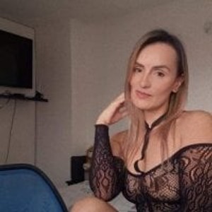 livesexr.com amaia_collins livesex profile in spank cams