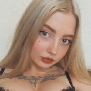 EmmySuiyugh webcam profile