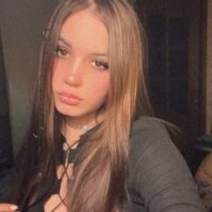 free6cams.com YummmyyBaby livesex profile in wet cams