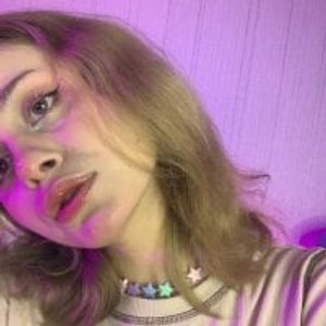 girlsupnorth.com emmabattory livesex profile in shaven cams