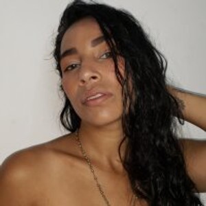 stripchat honeysofi13 webcam profile pic via sexcityguide.com