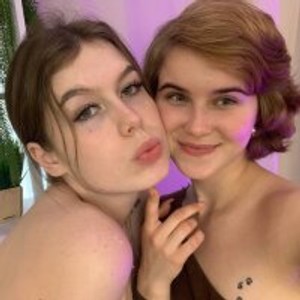 pornos.live LangiNiess livesex profile in Lesbians cams
