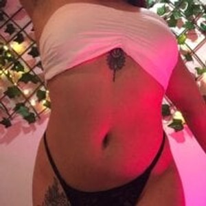 girlsupnorth.com Missemmaa7 livesex profile in young cams