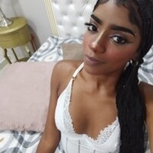 girlsupnorth.com soofiasweet livesex profile in hd cams