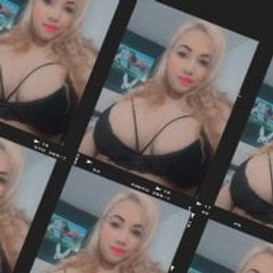 stripchat CamelliaLong Live Webcam Featured On pornos.live
