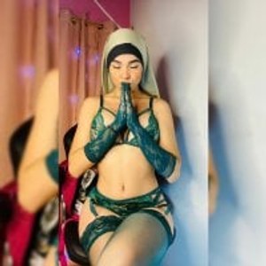 stripchat SahiraAli Live Webcam Featured On 6livesex.com