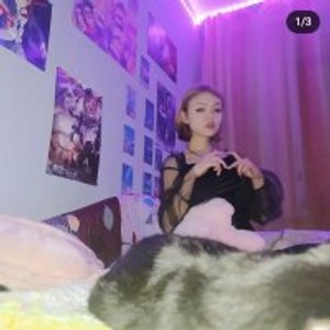 livesexr.com Ur_kawaii livesex profile in kissing cams