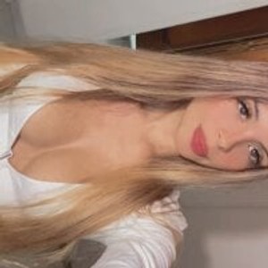 alanna_cherry webcam profile pic