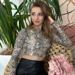 livesex.fan AlexisFavour livesex profile in public cams