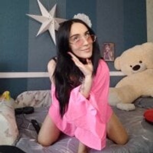 pornos.live LilChloee livesex profile in TG cams