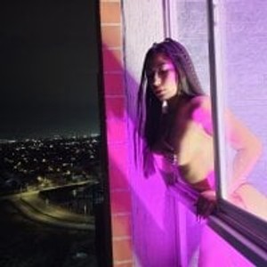 sexcityguide.com _Milly livesex profile in piercing cams