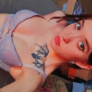 girlsupnorth.com erika_blitz livesex profile in small tits cams