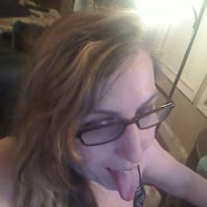 stripchat Ireallysquirt webcam profile pic via livesex.fan