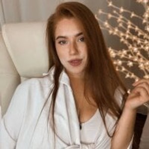 girlsupnorth.com _Emiliaa livesex profile in bigclit cams