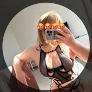 lilfuckdoll webcam profile - Russian