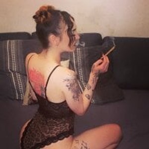 girlsupnorth.com inked-bitch livesex profile in hd cams