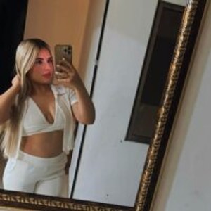 girlsupnorth.com miia_venuss livesex profile in housewives cams