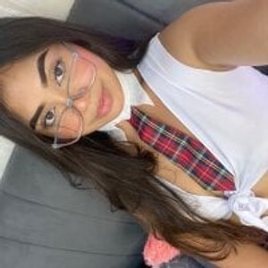 elivecams.com Emilymh livesex profile in interactivetoy cams