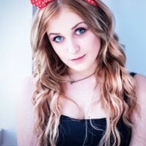 Lucy_Tina webcam profile