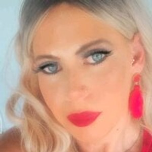 Milfsnextdoor webcam profile - South African