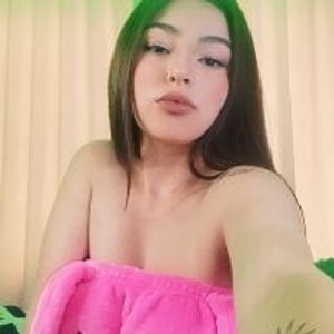 sleekcams.com luna_tika livesex profile in recordablepublic cams