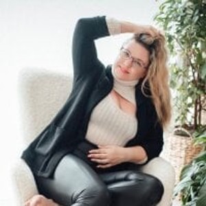 free6cams.com bezejmenanic livesex profile in public cams