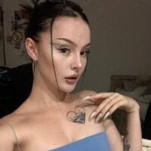 sexcityguide.com Molly_lolly07 livesex profile in tattoos cams