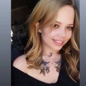 StacyMilk webcam profile