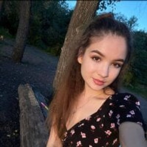 livesex.fan SusannaHall livesex profile in teen cams