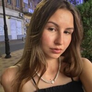 pornos.live AdeliaYoungy livesex profile in Piercing cams