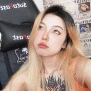 sexcityguide.com SNAKEgirlQAQ livesex profile in hipster cams