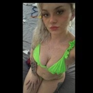 stripchat carmen-getswet Live Webcam Featured On gonewildcams.com