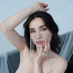 stripchat SerenaLoves webcam profile pic via sexcityguide.com