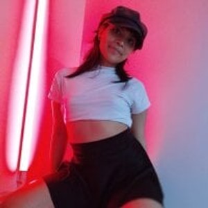 watchgirlcam.com EmmyBelucci_ livesex profile in lovense cams