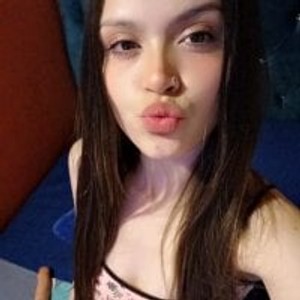 livesexr.com keenn_danna33 livesex profile in kissing cams