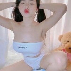 stripchat Huyen_123 Live Webcam Featured On sexcityguide.com