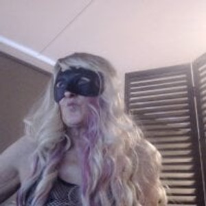 livesex.fan Mistress-Helga livesex profile in me cams
