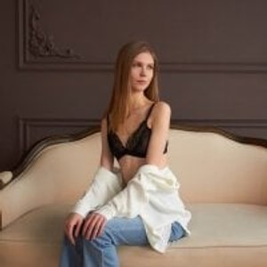 girlsupnorth.com PhoebeMay livesex profile in teen cams