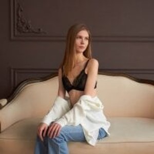 girlsupnorth.com PhoebeMay livesex profile in Teen cams