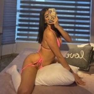 stripchat ANTONELLA__ROUSE_ webcam profile pic via girlsupnorth.com