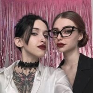 sleekcams.com ariel_and_yara livesex profile in lesbian cams