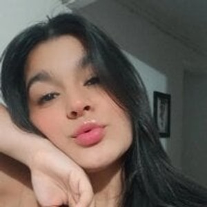 free6cams.com AnnahiXXX livesex profile in massage cams