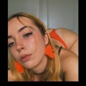 free6cams.com princesschloequinn livesex profile in interactive cams