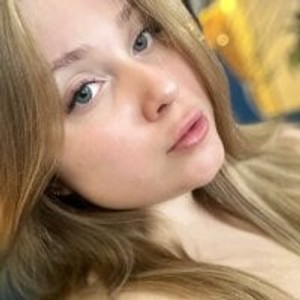 sexcityguide.com M_o_o__n livesex profile in spank cams