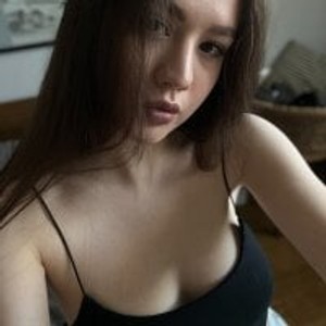 netcams24.com LisaLeev livesex profile in lesbian cams