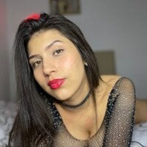 gonewildcams.com LucianaMndz livesex profile in flirt cams