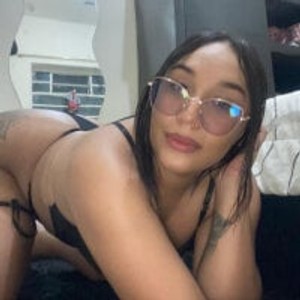 bestlivesexchat.com Ashlie_Adams livesex profile in bigclit cams